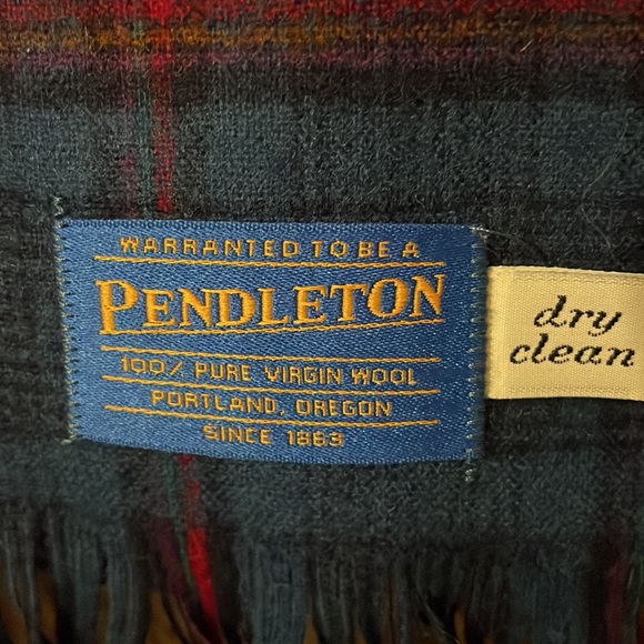 Pendleton Scarf - Picture 3 of 5